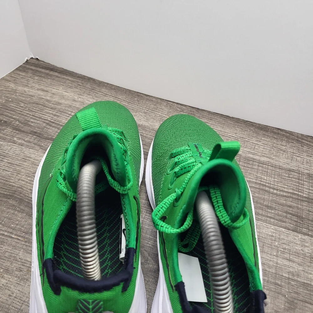 Nike Free TR 8 Oregon Ducks Running Shoes Women’s Size 7.5 Green White
